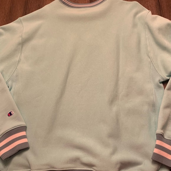 Champion ‘Reverse Weave’ Crewneck - Picture 9 of 9